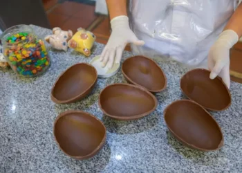 Ovo de chocolate em casa: como fazer e dicas simples