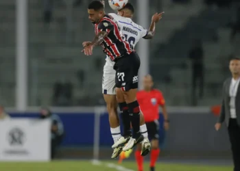 São Paulo joga mal e perde para Talleres na Libertadores