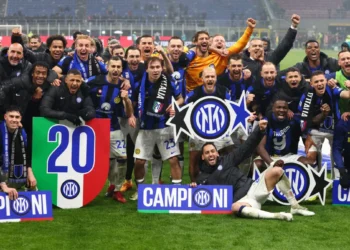 Inter de Milão vence rival e conquista a Serie A