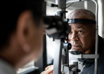 Alzheimer: Saúde dos olhos pode indicar doença 12 anos antes