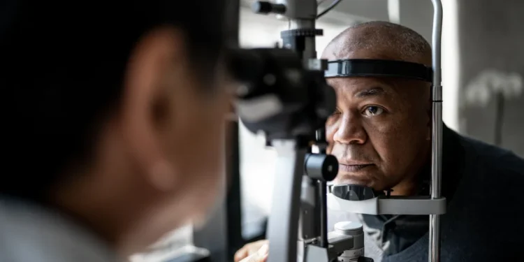 Alzheimer: Saúde dos olhos pode indicar doença 12 anos antes