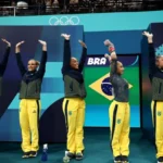 Equipe da ginástica artística na Olimpíada de Paris: Rebeca Andrade, Jade Barbosa, Lorrane Oliveira, Flávia Saraiva e Júlia Soares