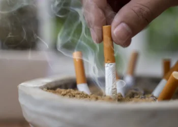 A Organização Mundial da Saúde (OMS) lançou no fim de junho sua primeira diretriz de tratamento clínico para o tabagismo em adultos.
