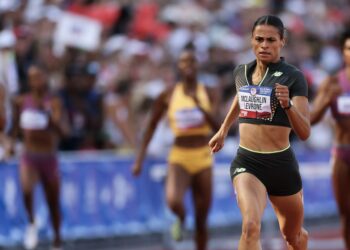 A atleta Sydney McLaughlin-Levrone quebrou o recorde mundial de atletismo na prova de 400 metros e garantiu sua vaga nas Olimpíadas de Paris.