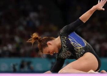 Jade Barbosa desenha collants da seleção de ginástica