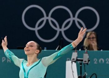 Federação Romena de Ginástica e medalha a Ana Barbosu