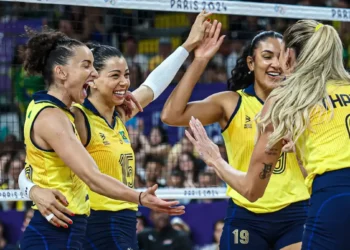 Paris 2024: Brasil vence Japão no vôlei feminino