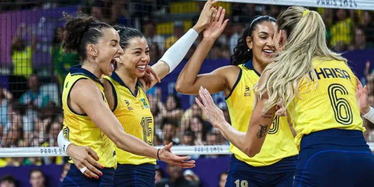 Paris 2024: Brasil vence Japão no vôlei feminino