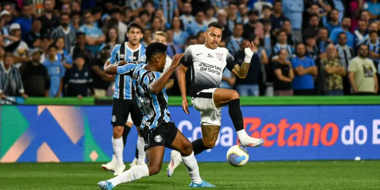 Grêmio perde três pênaltis, e Corinthians avança às quartas da Copa do Brasil